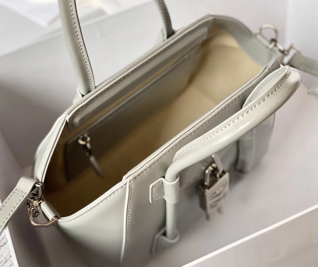 Givenchy Top Handle Bags OnTrend 37707