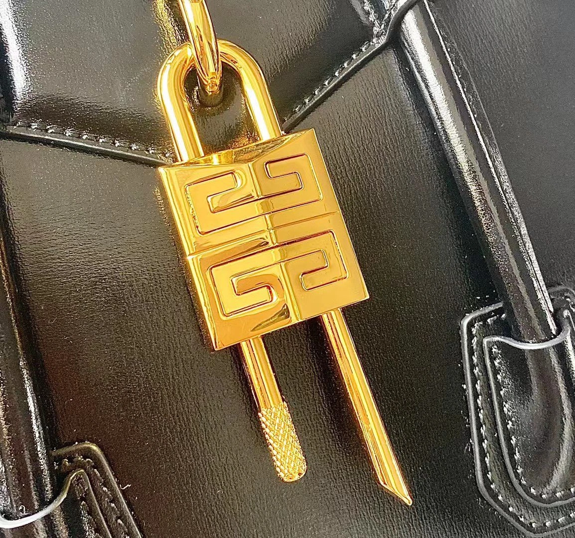QuickDry Givenchy Top Handle Bags 71700