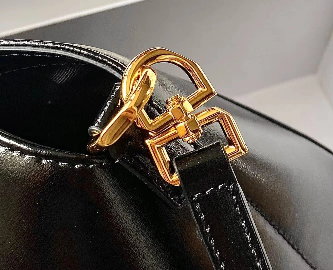 QuickDry Givenchy Top Handle Bags 71700