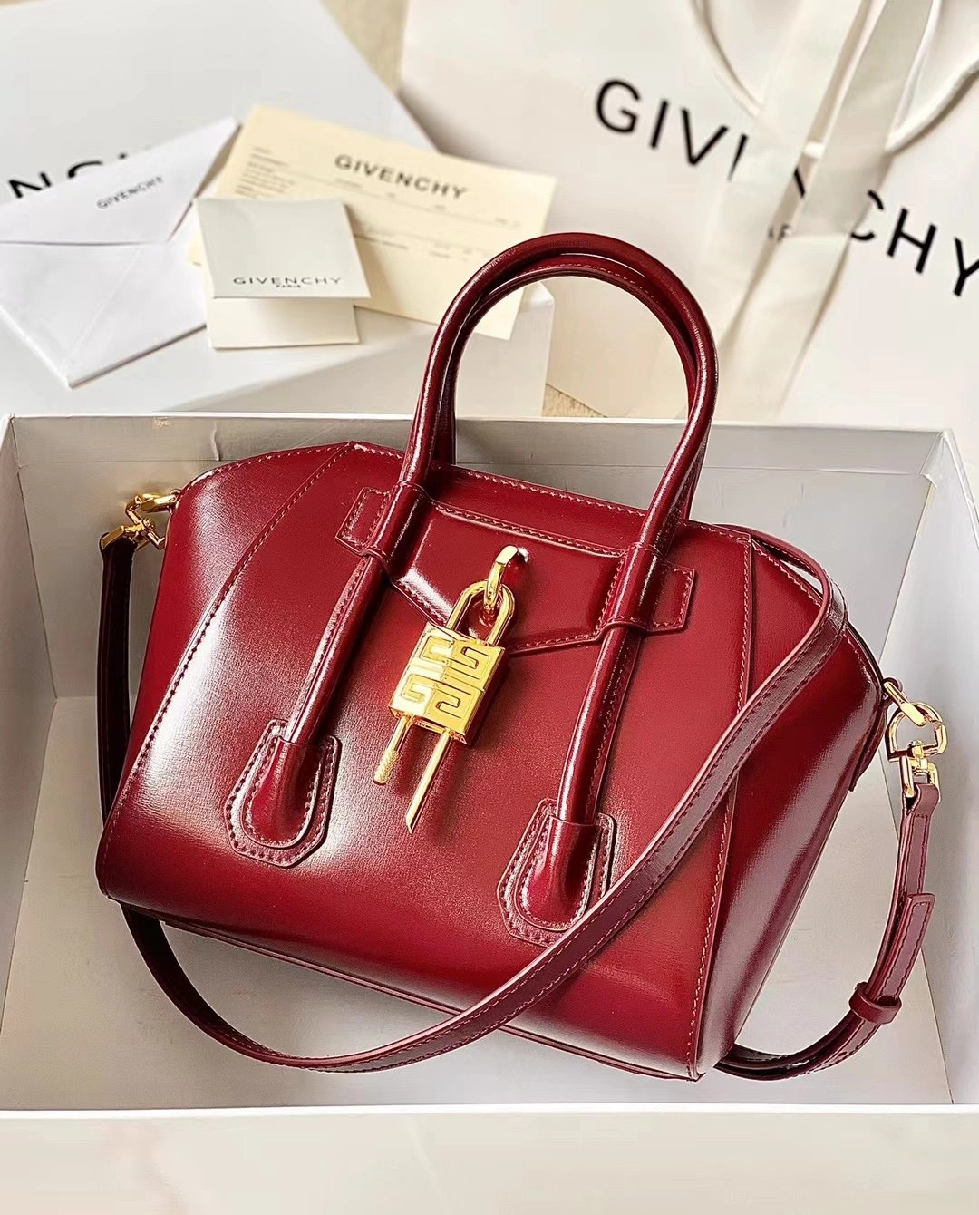 Unisex Givenchy Top Handle Bags 71697