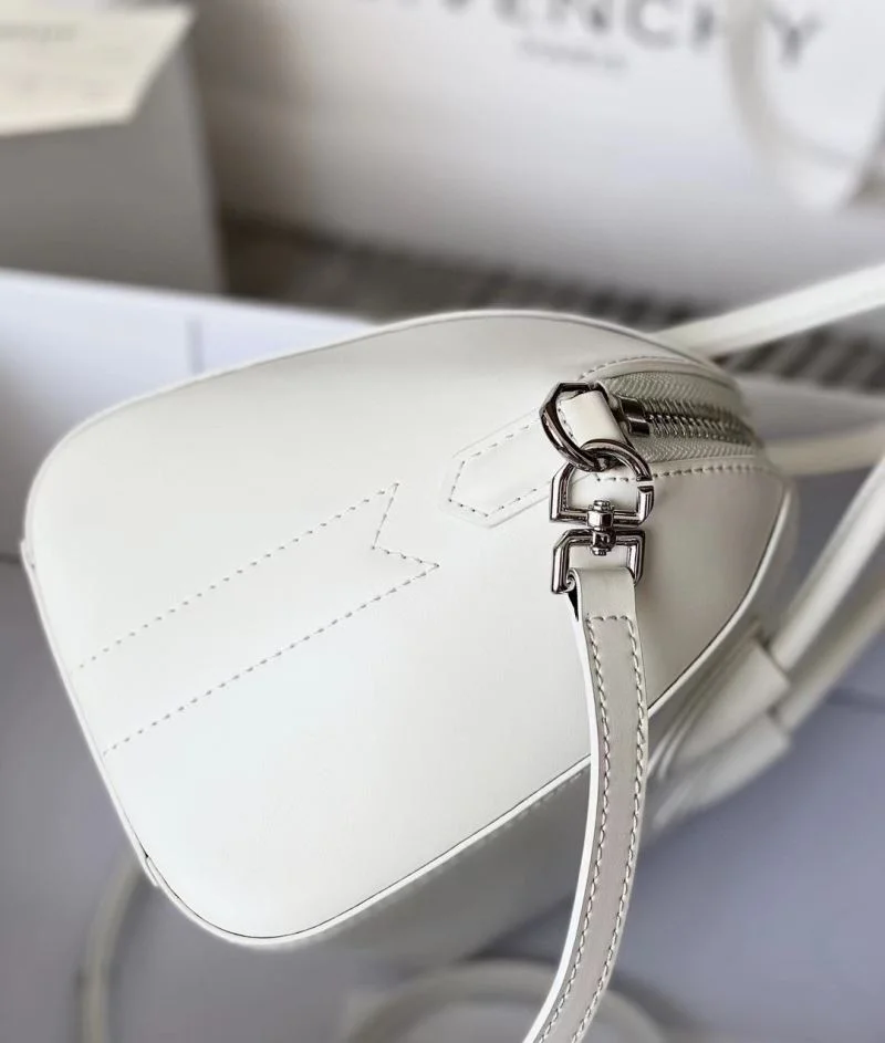 AllSeason Givenchy Top Handle Bags 44869