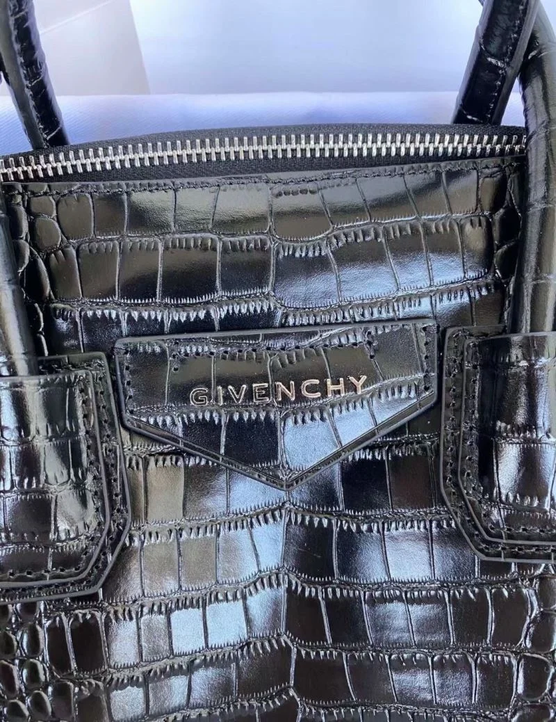 Sustainable Givenchy Top Handle Bags 44754