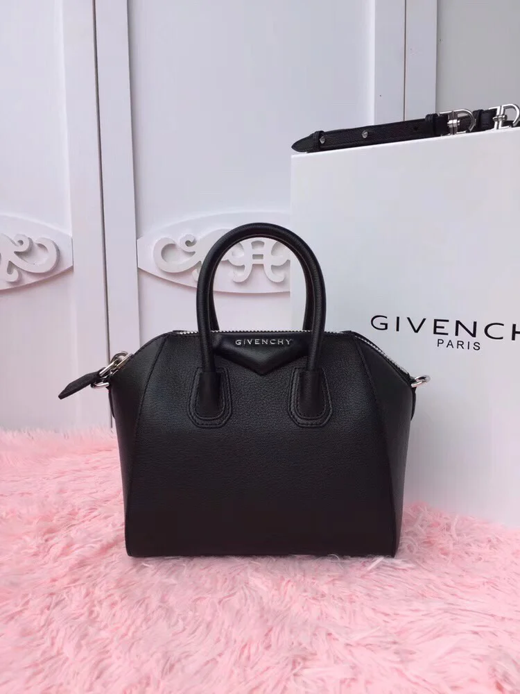 Givenchy Top Handle Bags UrbanStyle 44643