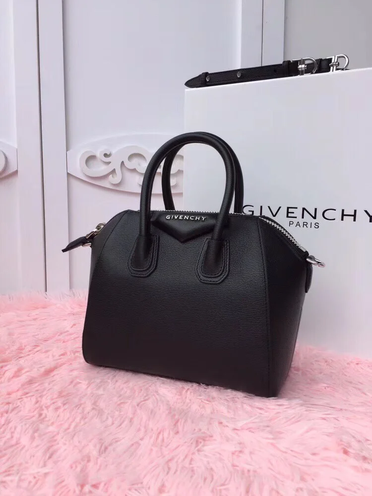 Givenchy Top Handle Bags UrbanStyle 44643