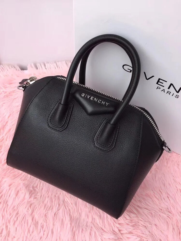 Givenchy Top Handle Bags UrbanStyle 44643