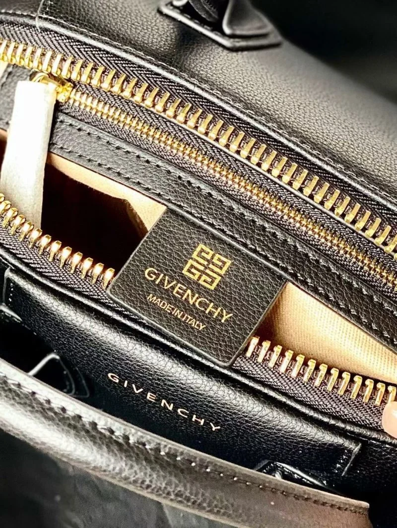 Breathable Givenchy Top Handle Bags 44604