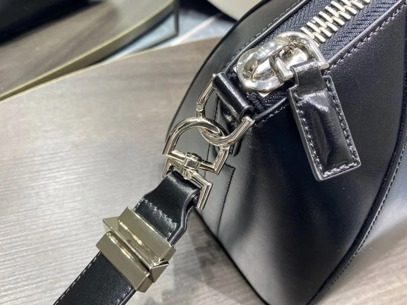 AllSeason Givenchy Top Handle Bags 44576