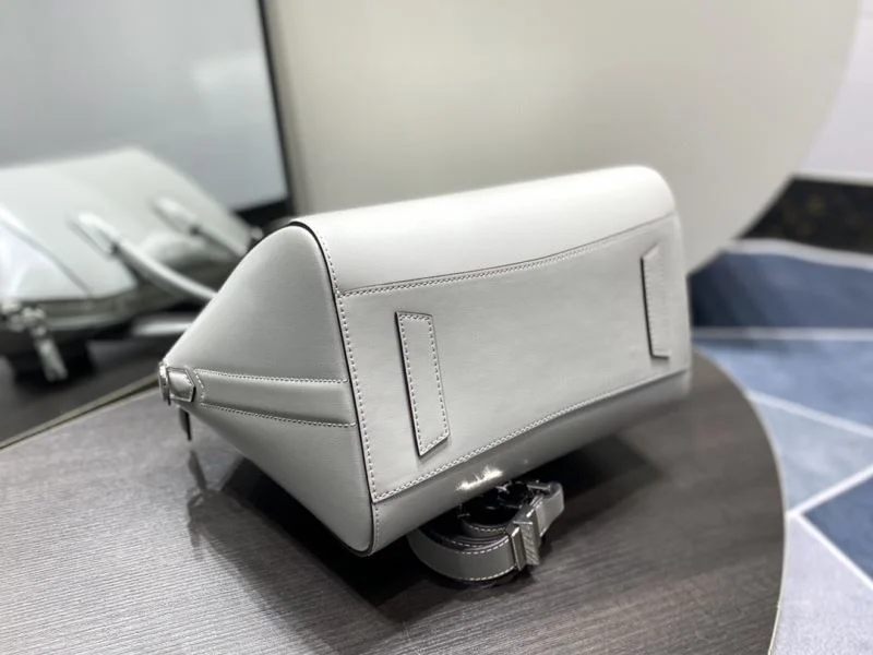 Givenchy Top Handle Bags RelaxedFit 44541