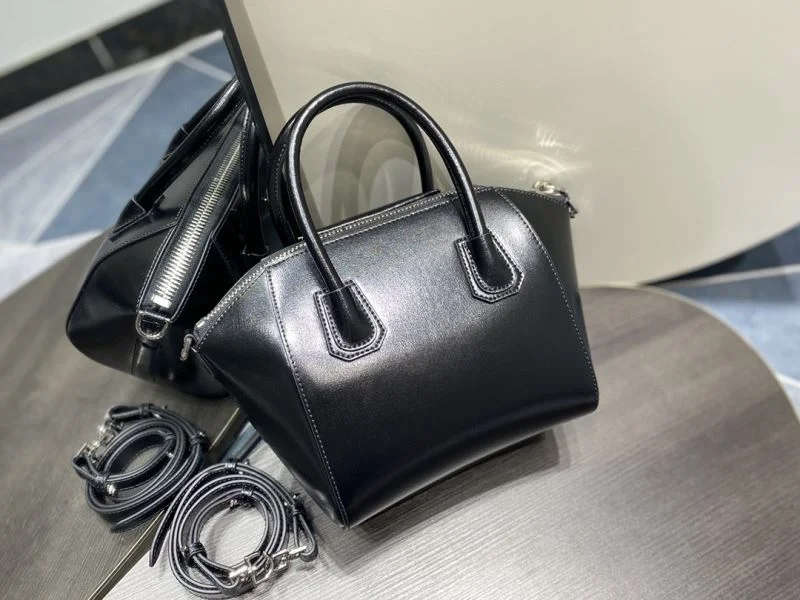Unisex Givenchy Top Handle Bags 44531