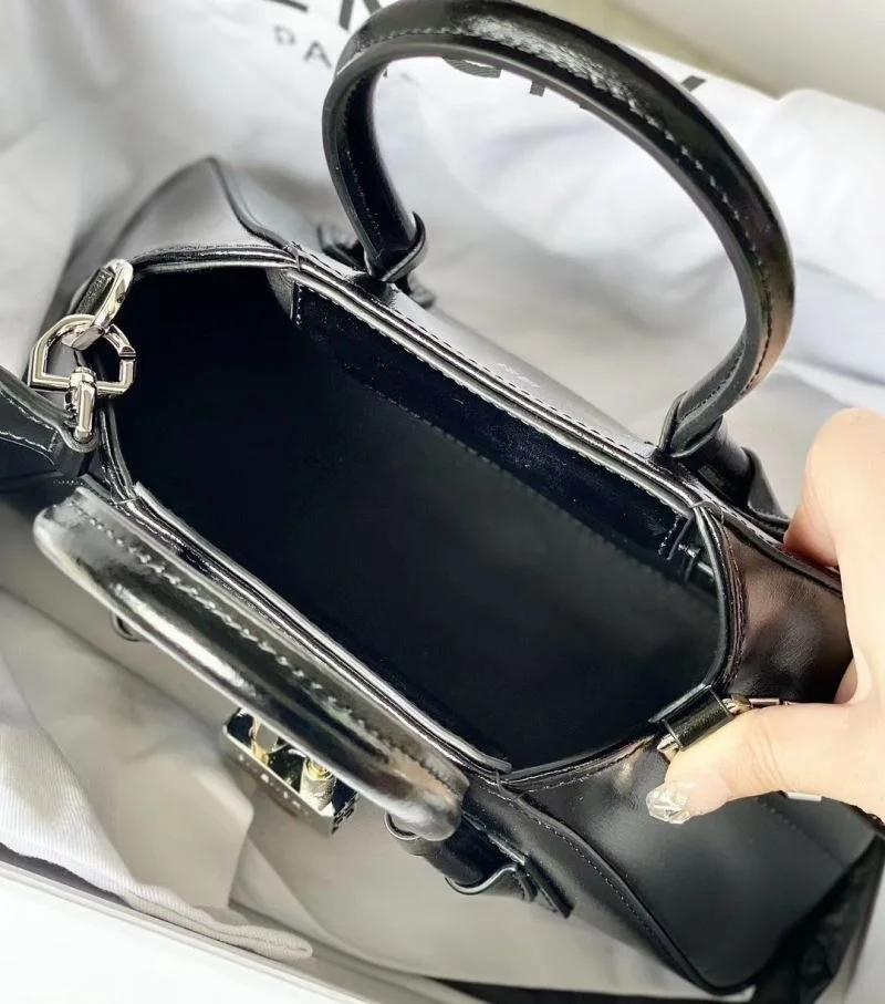 Givenchy Top Handle Bags ZipUp 44528