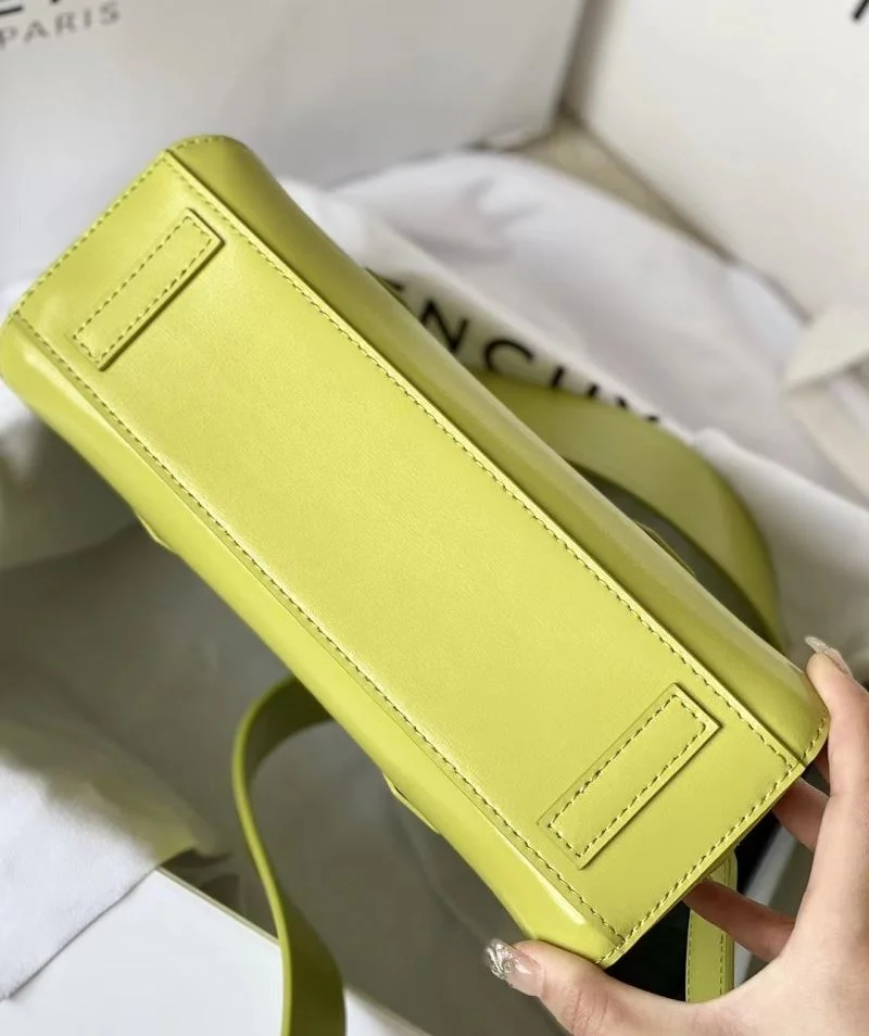 Timeless Givenchy Top Handle Bags 44527