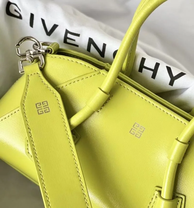 Timeless Givenchy Top Handle Bags 44527
