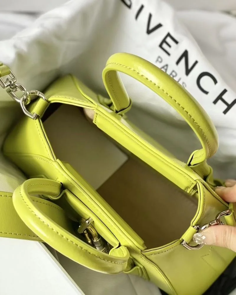 Timeless Givenchy Top Handle Bags 44527