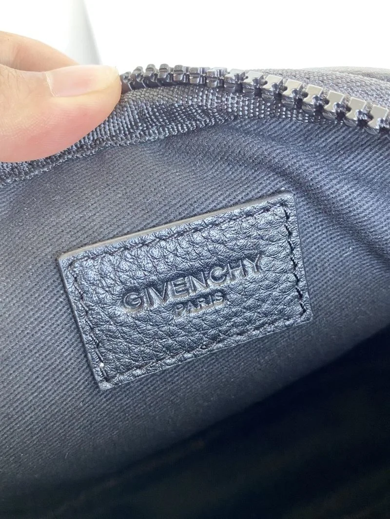Givenchy Waist Chest Packs Resilient 44860