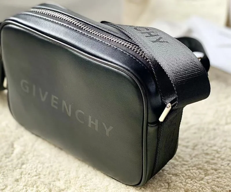 ModernLook Givenchy Waist Chest Packs 44850