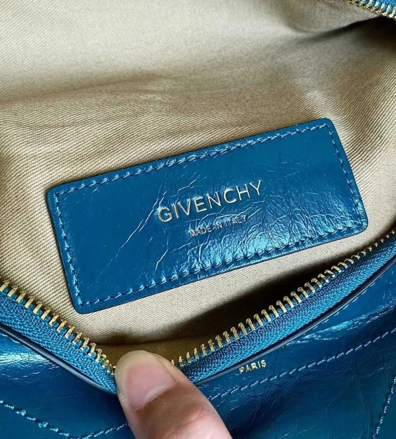 Sophisticated Givenchy Waist Chest Packs 44594