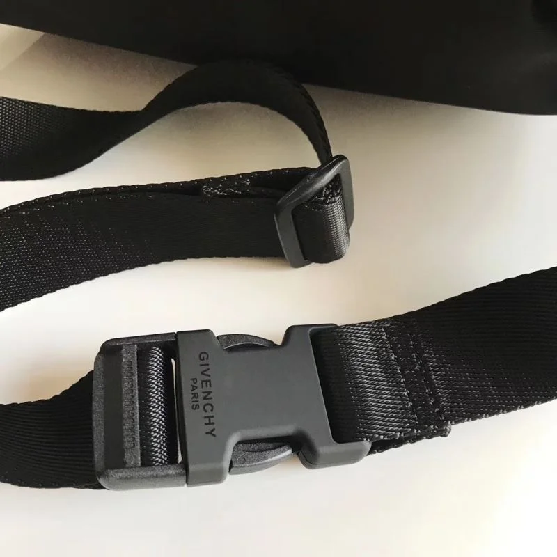 Givenchy Waist Chest Packs OnTrend 44589