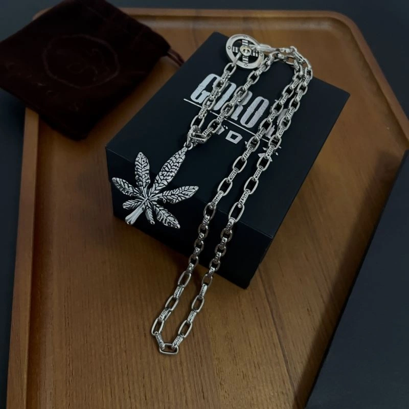 UrbanChic Goros Necklaces 214603