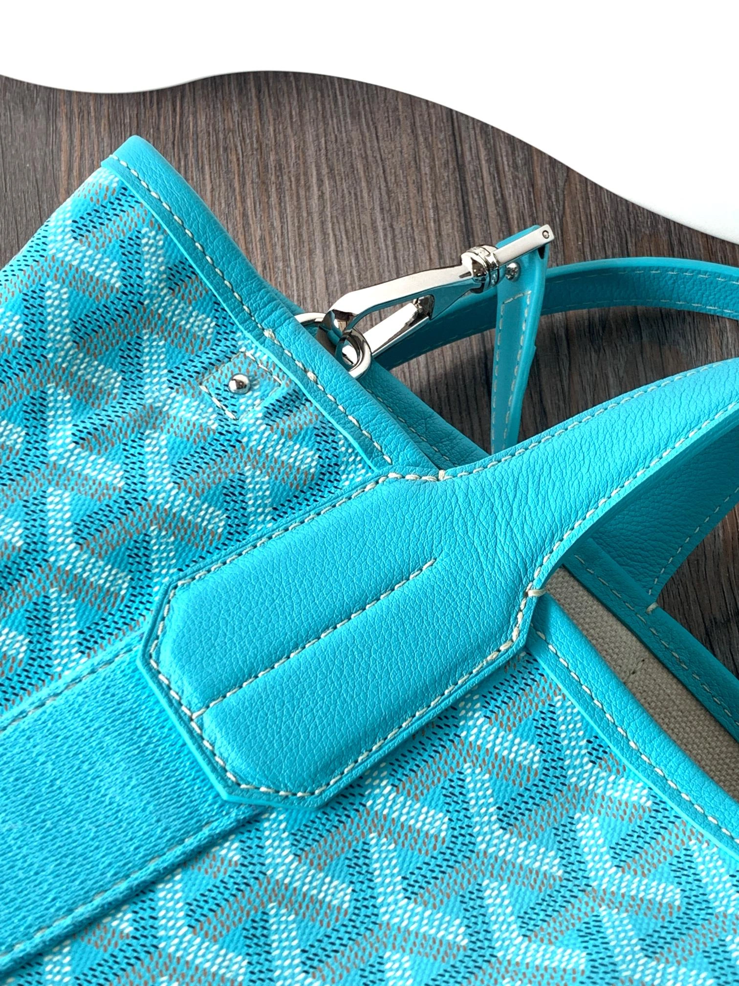 Bold Goyard Bucket Bags 65125