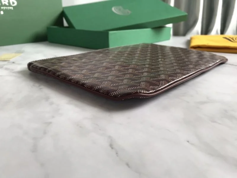 Refined Goyard Clutch Bags 37671