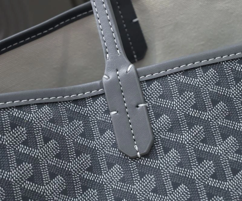 Sporty Goyard Shopping Bags 89182