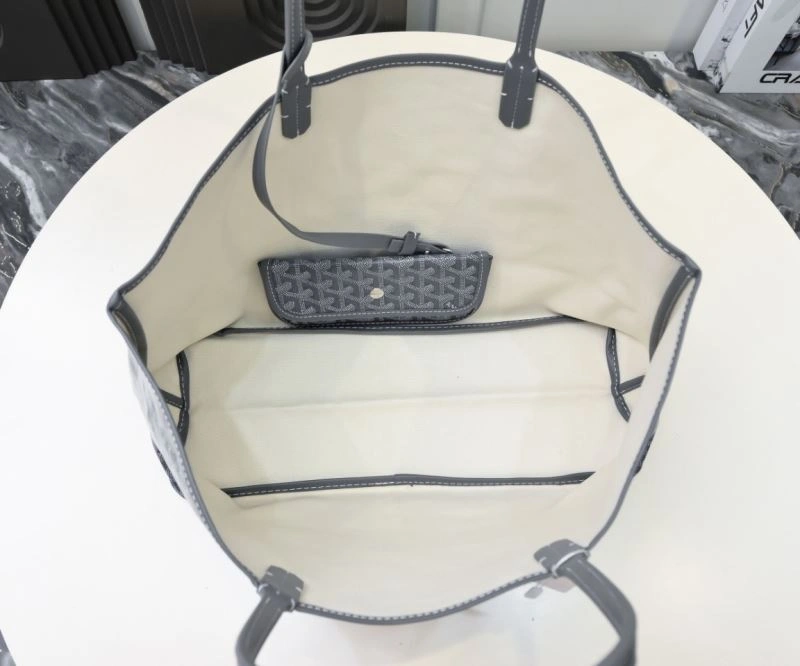 Sporty Goyard Shopping Bags 89182