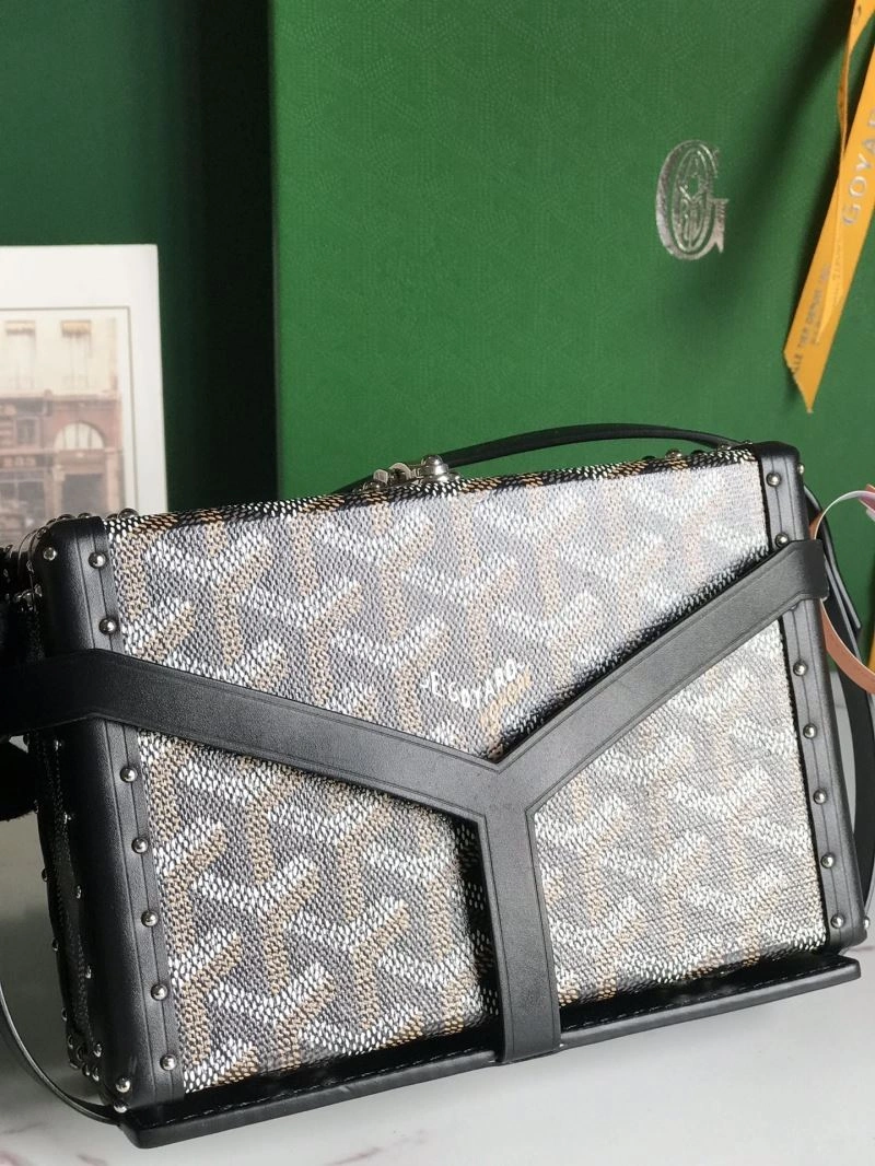 Lightweight Goyard Suitcase 58874