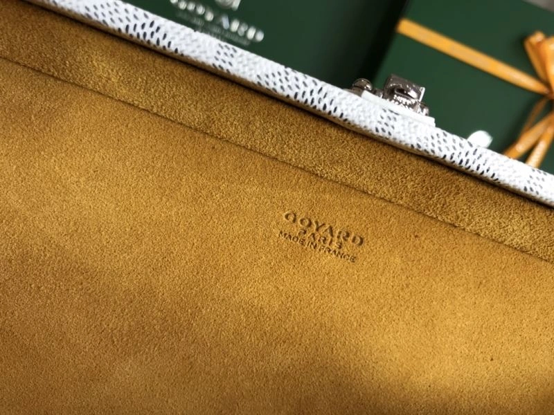 Snug Goyard Suitcase 58814