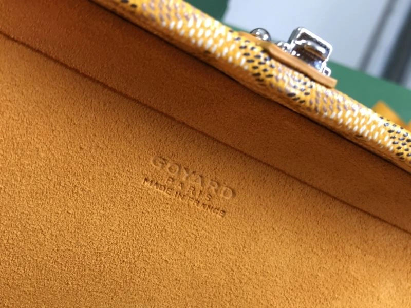Goyard Suitcase Comfortable 58811