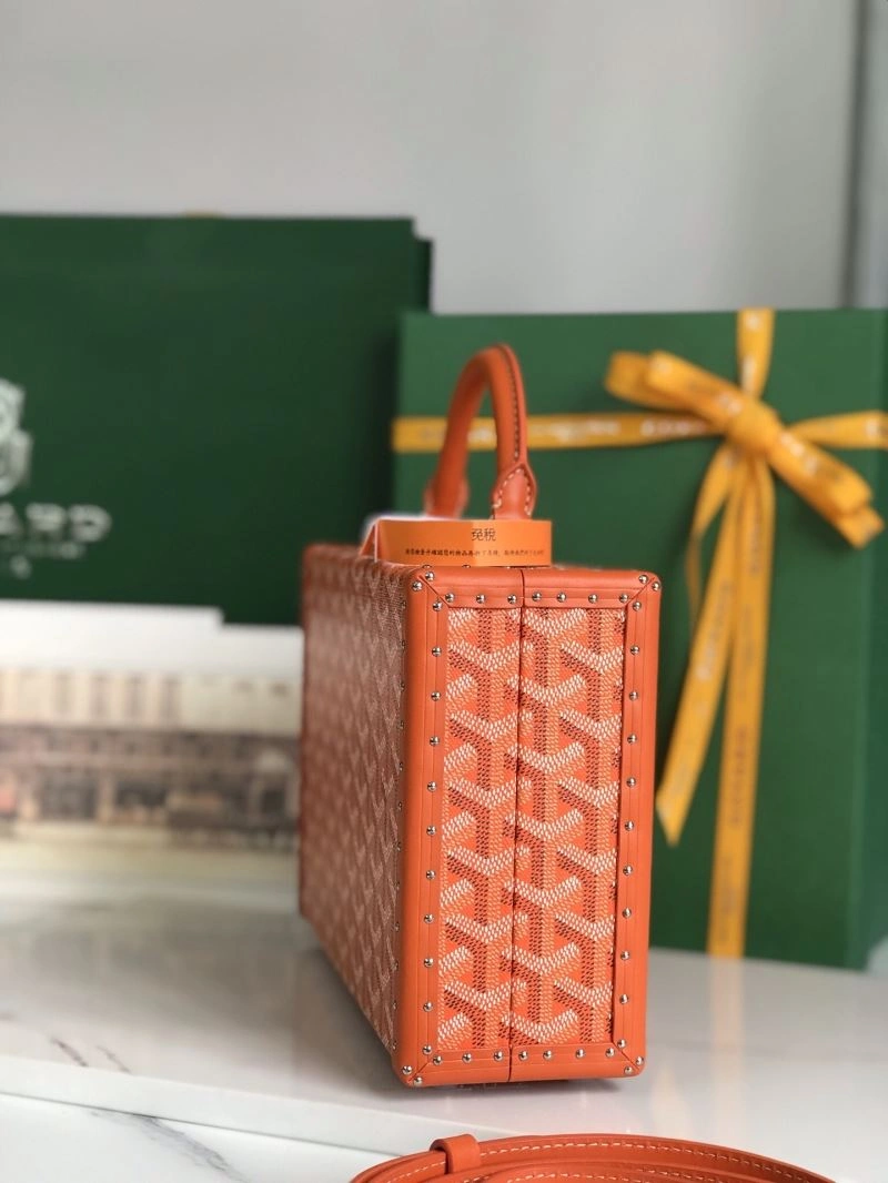Vibrant Goyard Suitcase 58816