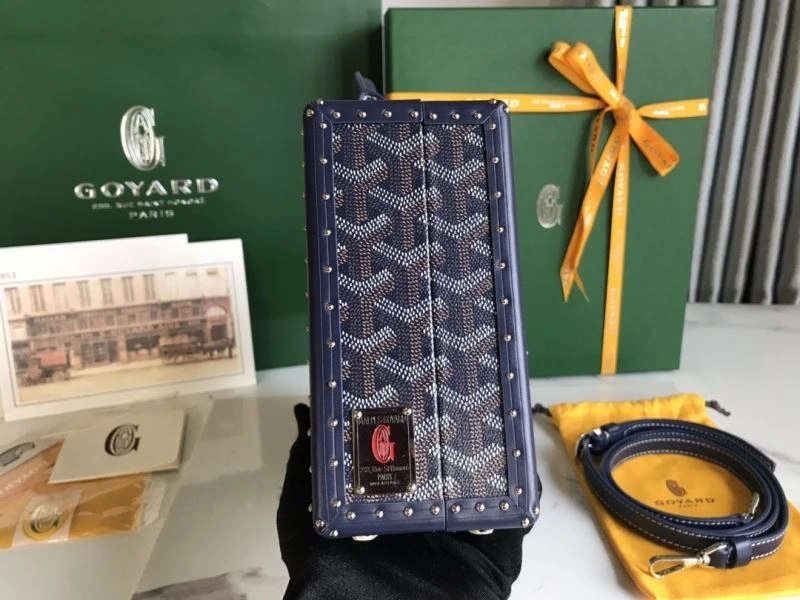 Goyard Suitcase Sleek 58804