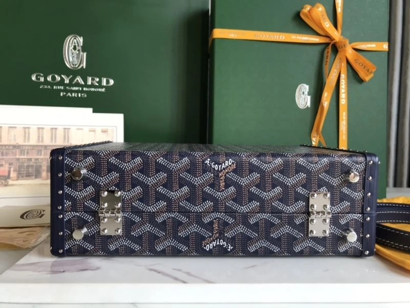 Goyard Suitcase Sleek 58804