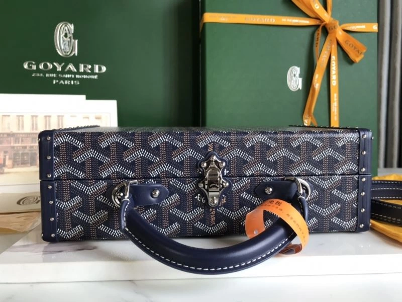 Goyard Suitcase Sleek 58804