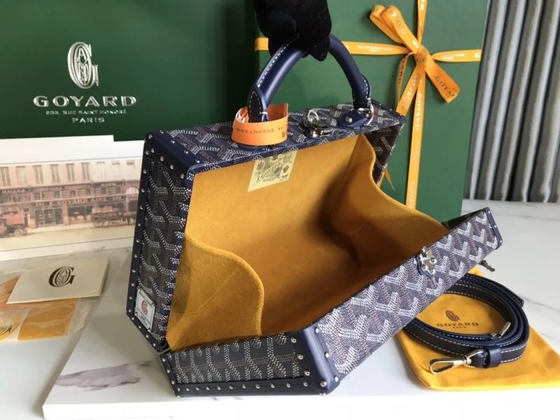 Goyard Suitcase Sleek 58804