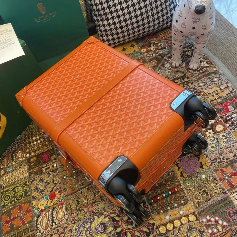 Trendsetting Goyard Suitcase 69432