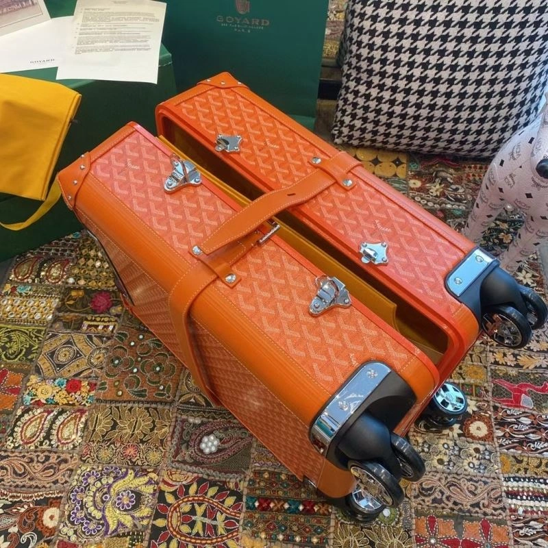 Trendsetting Goyard Suitcase 69432