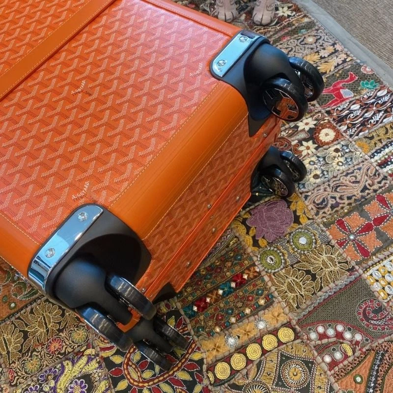 Trendsetting Goyard Suitcase 69432