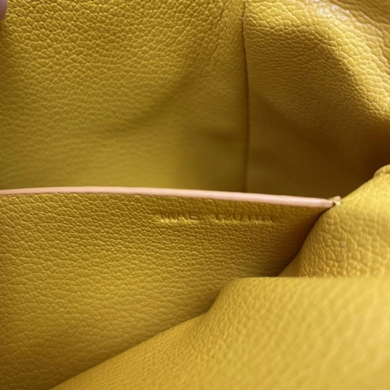 Versatile Goyard Top Handle Bags 86008