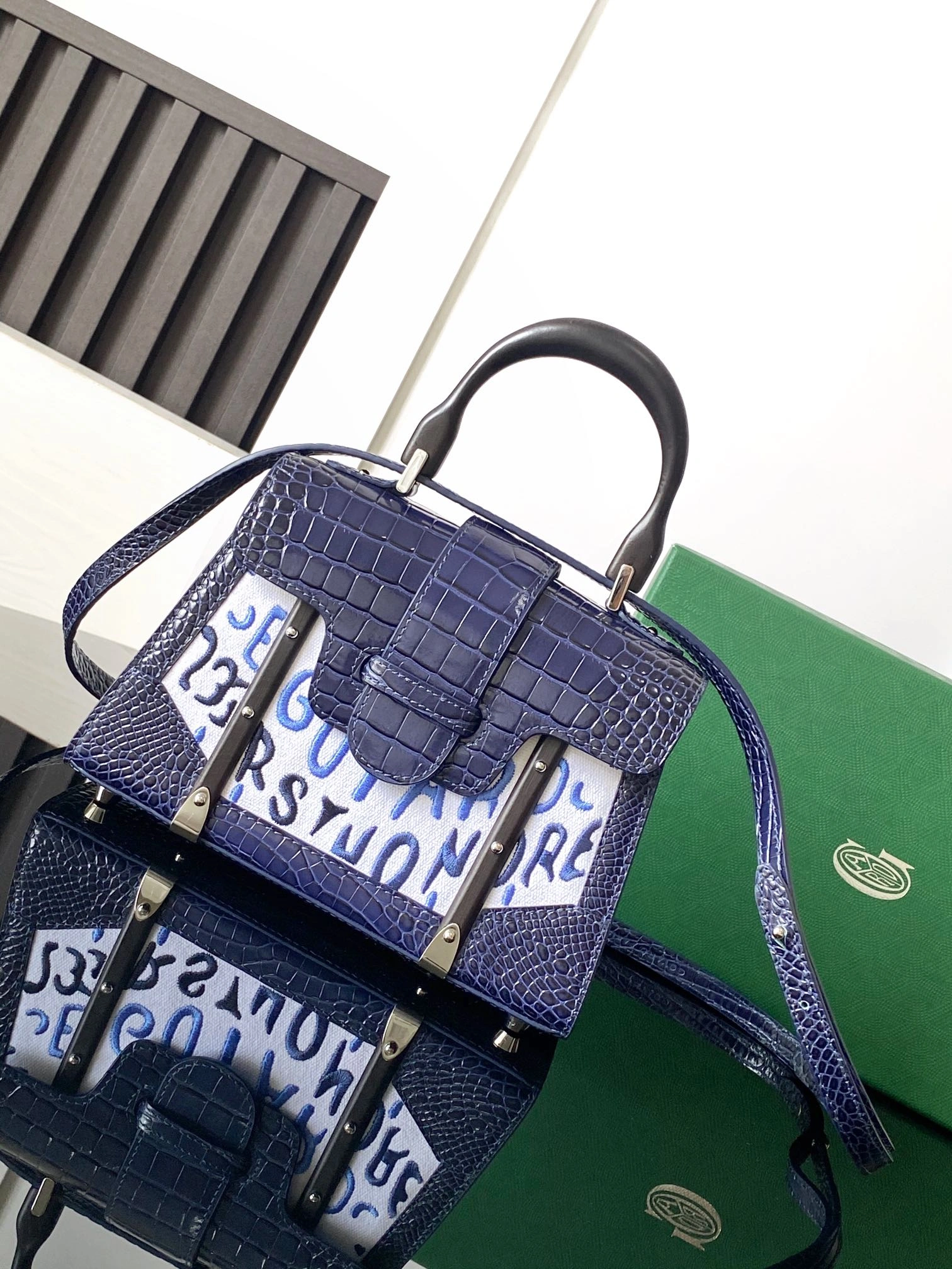 Durable Goyard Top Handle Bags 64928