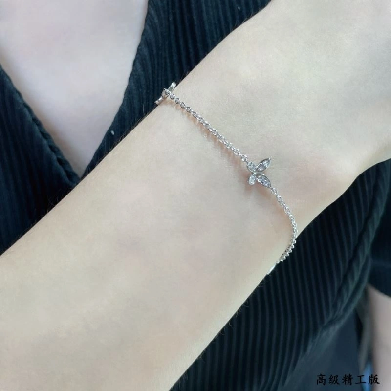 Fashionable Graff Bracelets 212063
