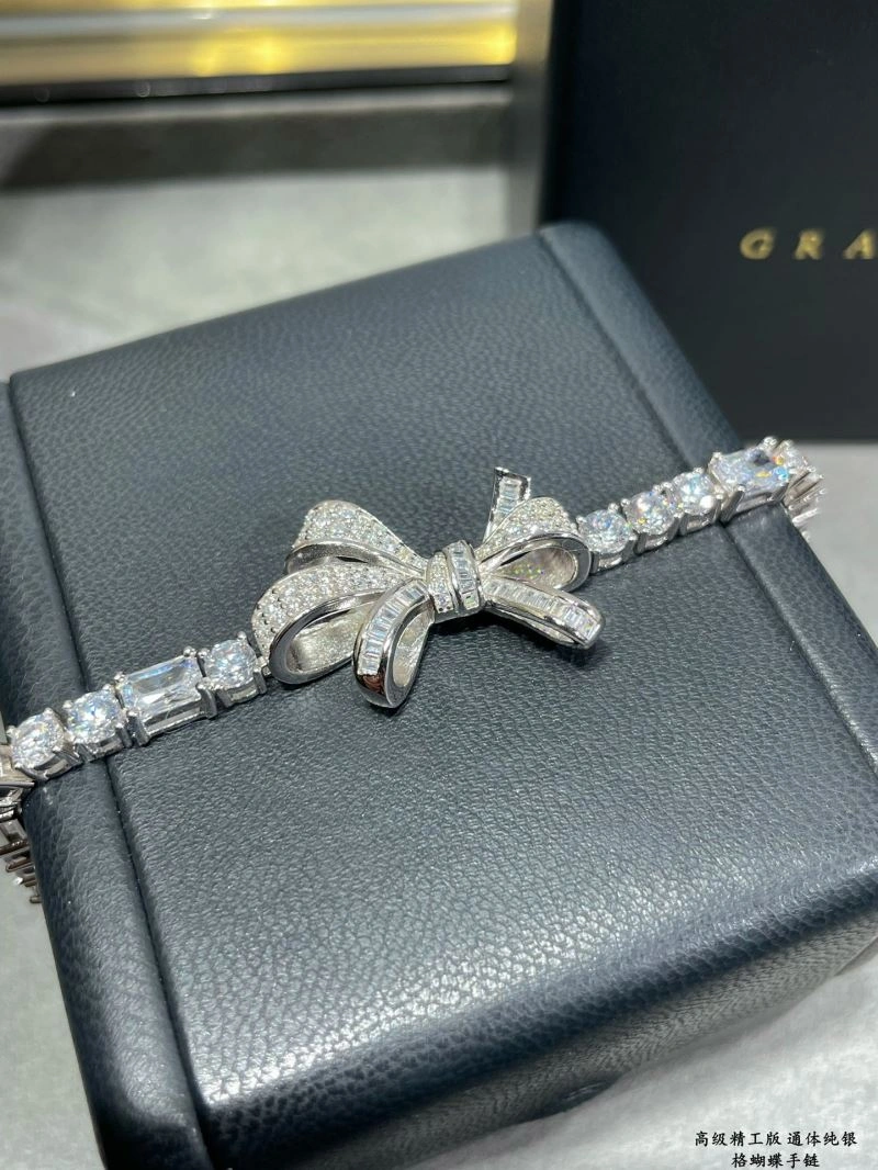RelaxedFit Graff Bracelets 212060