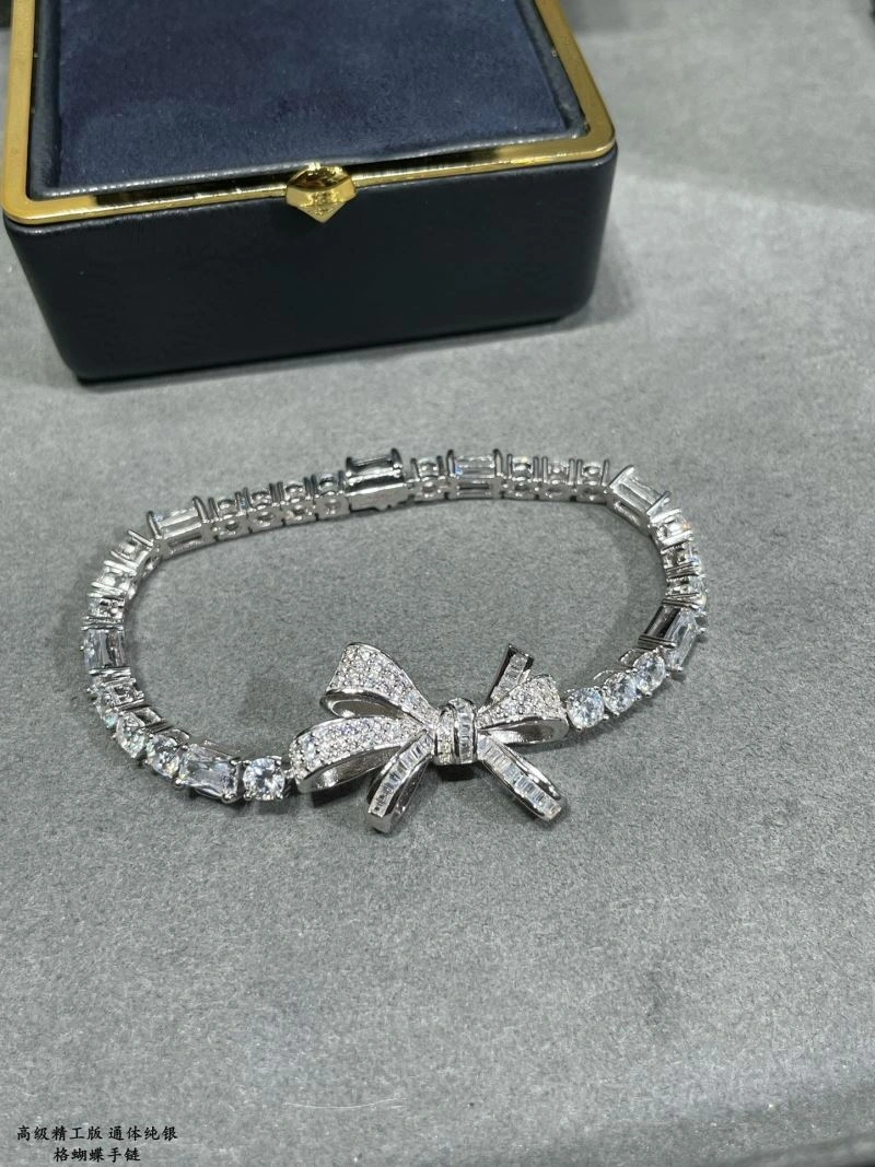 RelaxedFit Graff Bracelets 212060