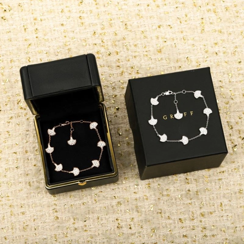 Trendsetting Graff Bracelets 210693