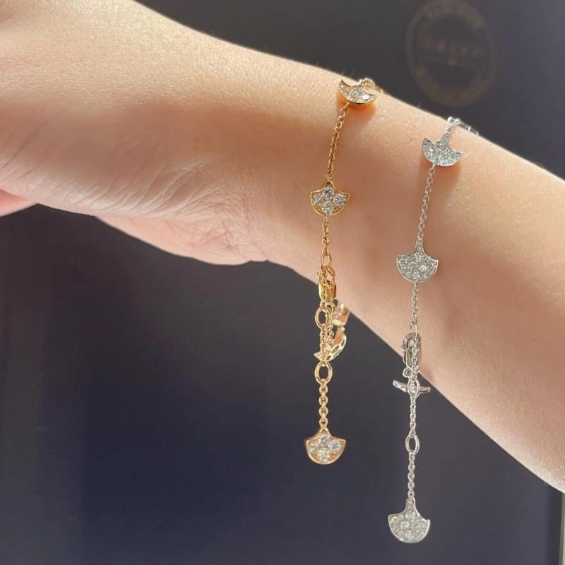 Trendsetting Graff Bracelets 210693