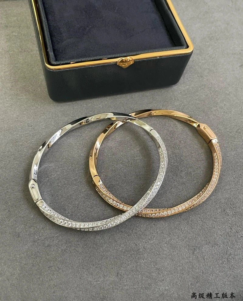 Soft Graff Bracelets 210701