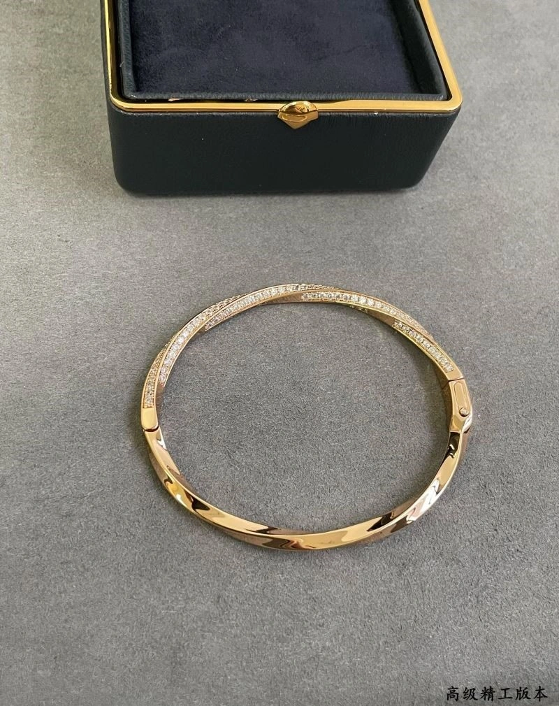 Soft Graff Bracelets 210701