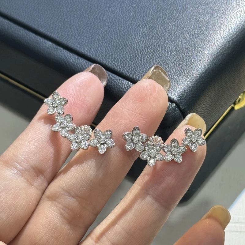 Graff Earrings Vibrant 213936