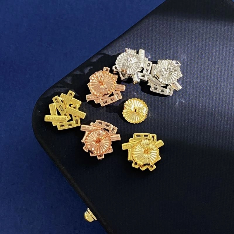 Graff Earrings Snug 213930
