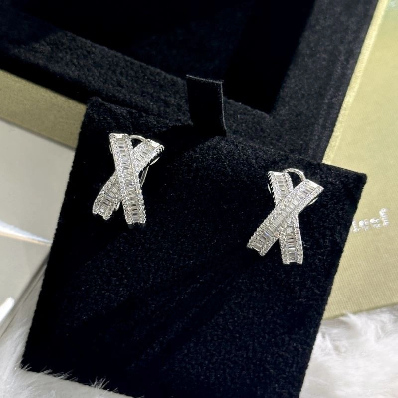 Graff Earrings Classic 214575