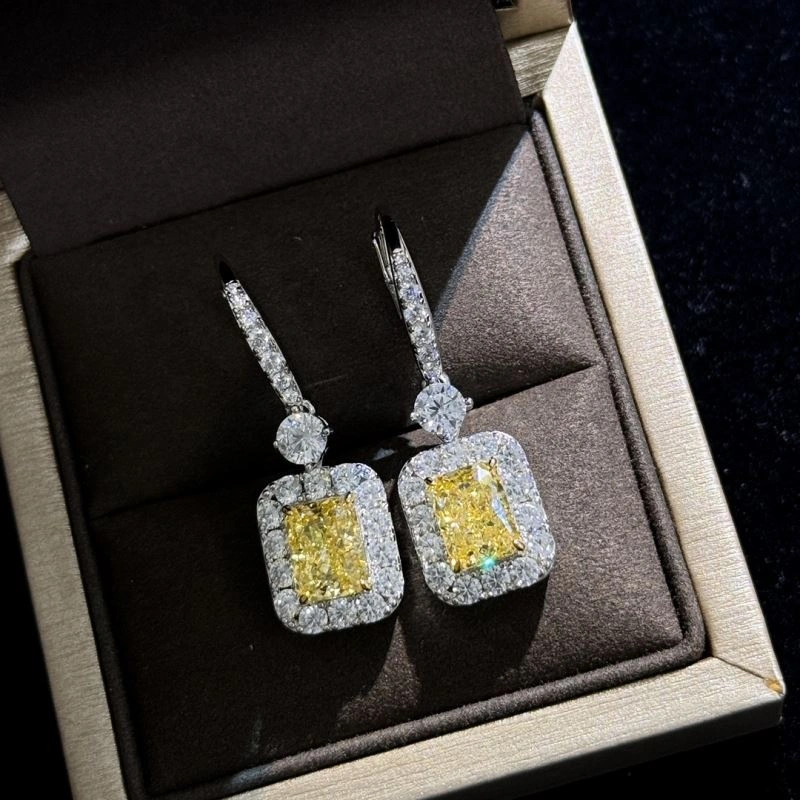Lightweight Graff Earrings 212958